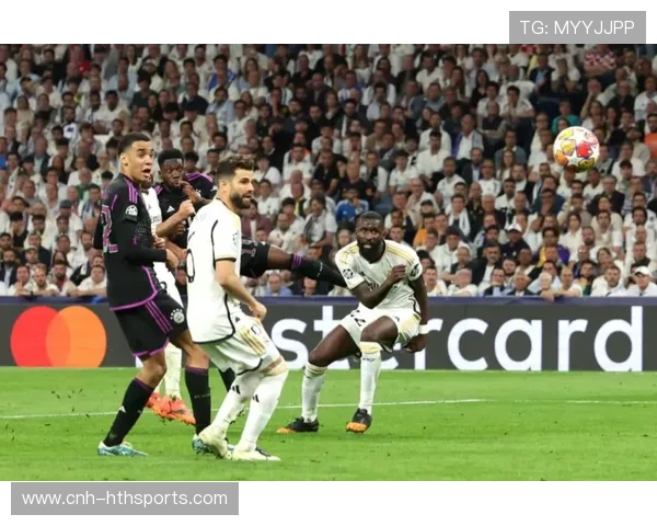 皇马连续冲击,卡瓦哈尔横传被维尼修斯推射入网 皇马连续冲击,卡瓦哈尔横传被维尼修斯推射入网