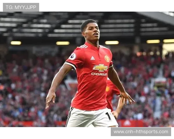 卢卡库内线爆射展示无解力量——足球场上的钢铁轰炸机 卢卡库内线爆射展示无解力量——足球场上的钢铁轰炸机