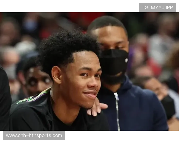 安芬尼·西蒙斯撤步三分火力全开